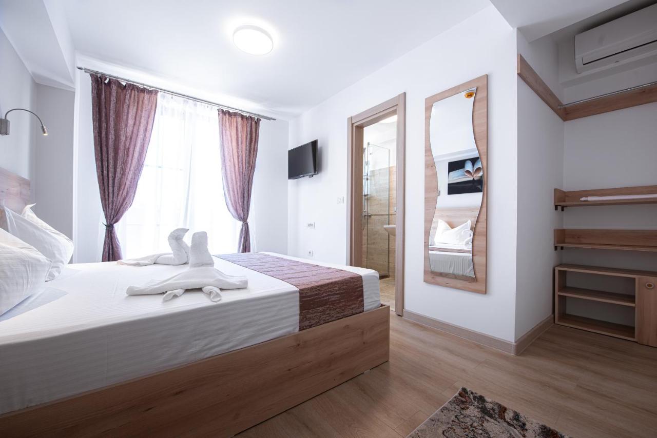 Polu-X Hotel Vama Veche Exterior photo