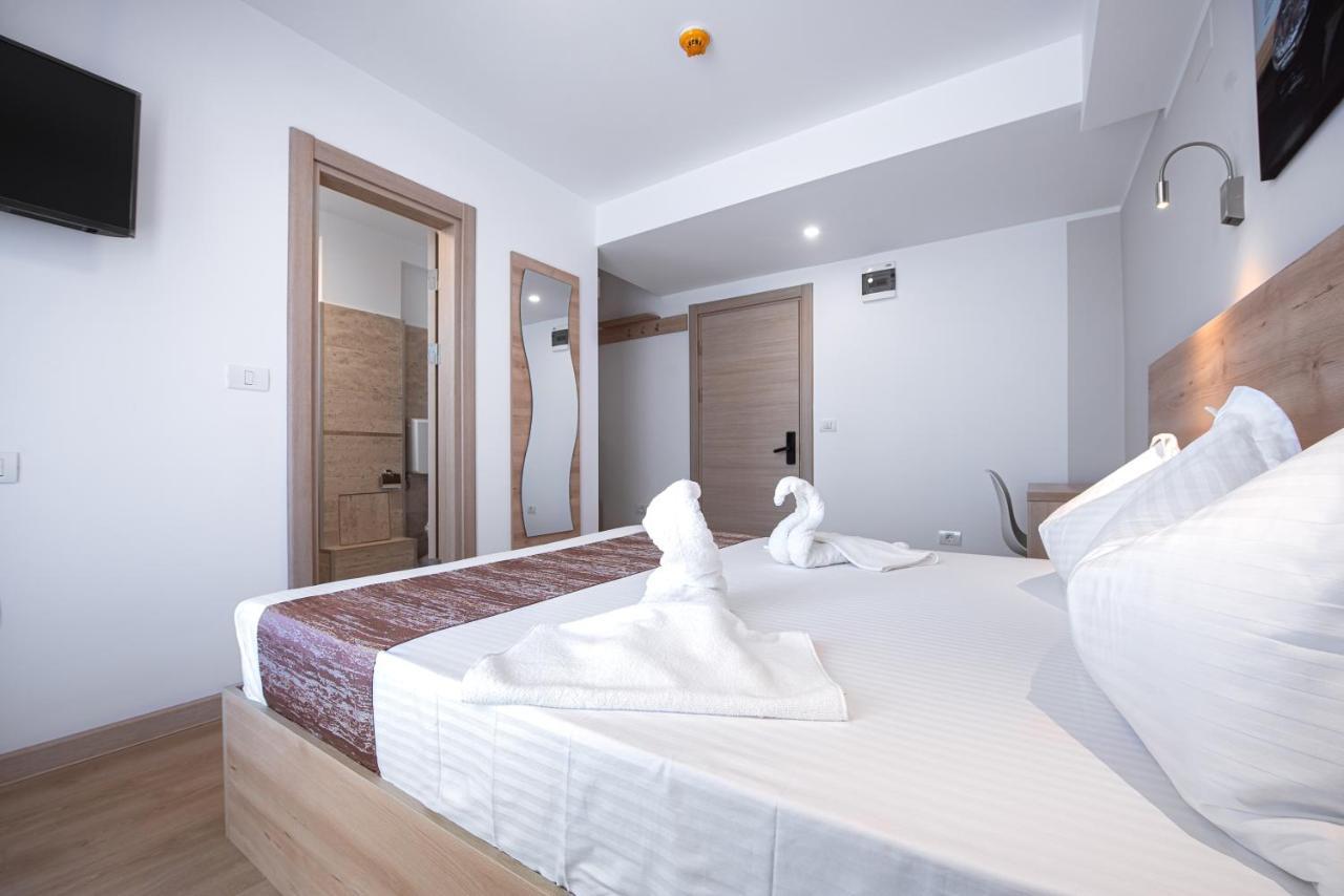 Polu-X Hotel Vama Veche Exterior photo